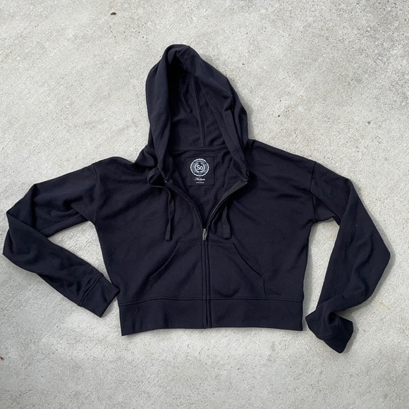 Women’s Crop Zip Up Hoodie - Picture 1 of 2